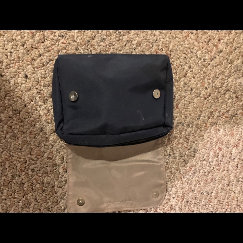 Tumi amenity kit